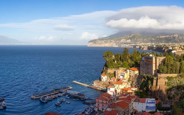 Naples to Sorrento transfer with Guided Pompeii Tour