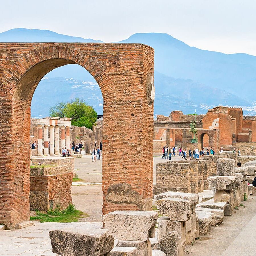 Naples to Positano with stop at Pompeii with guide - Skip to line